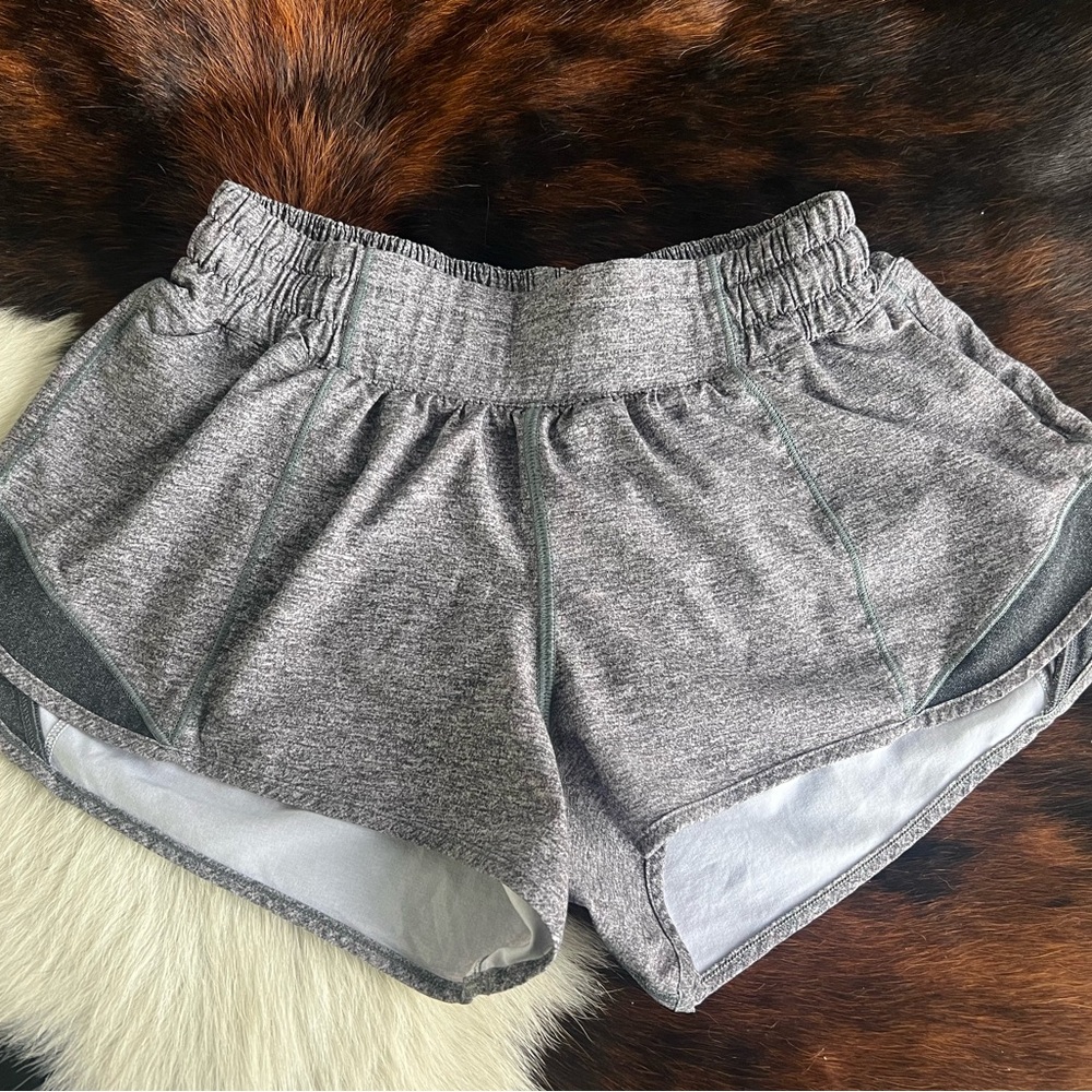 Lululemon Size 4 Grey Hottie Hots High Rise 2.5”